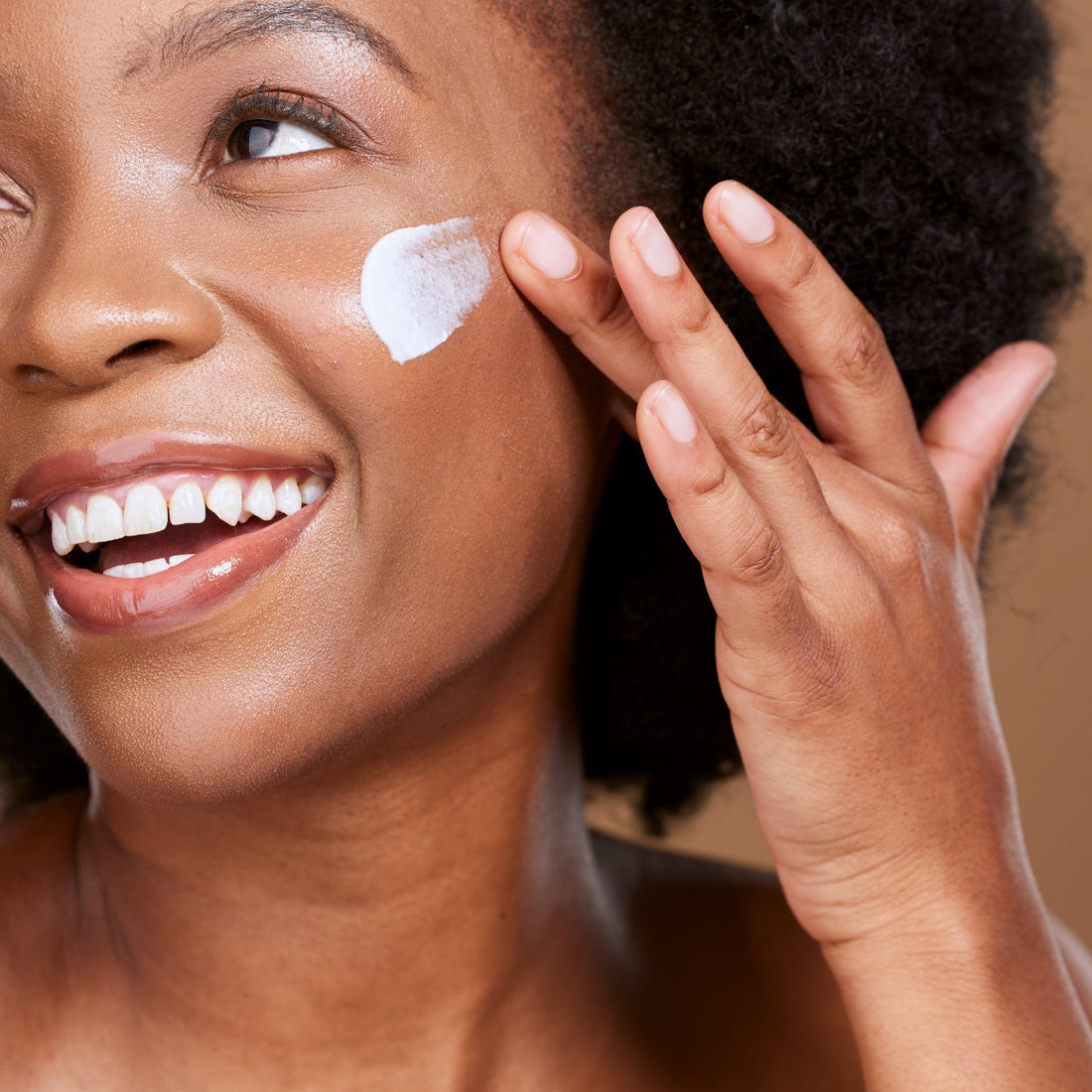 The Damp Skin Myth: When You Really Need to Moisturise After a Shower